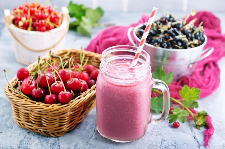 Cherry-Berry-Fertility-Smoothies-for-PCOS