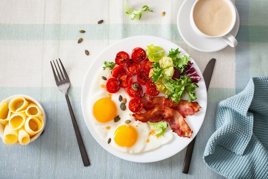Perfect Keto-Green Breakfast Plate