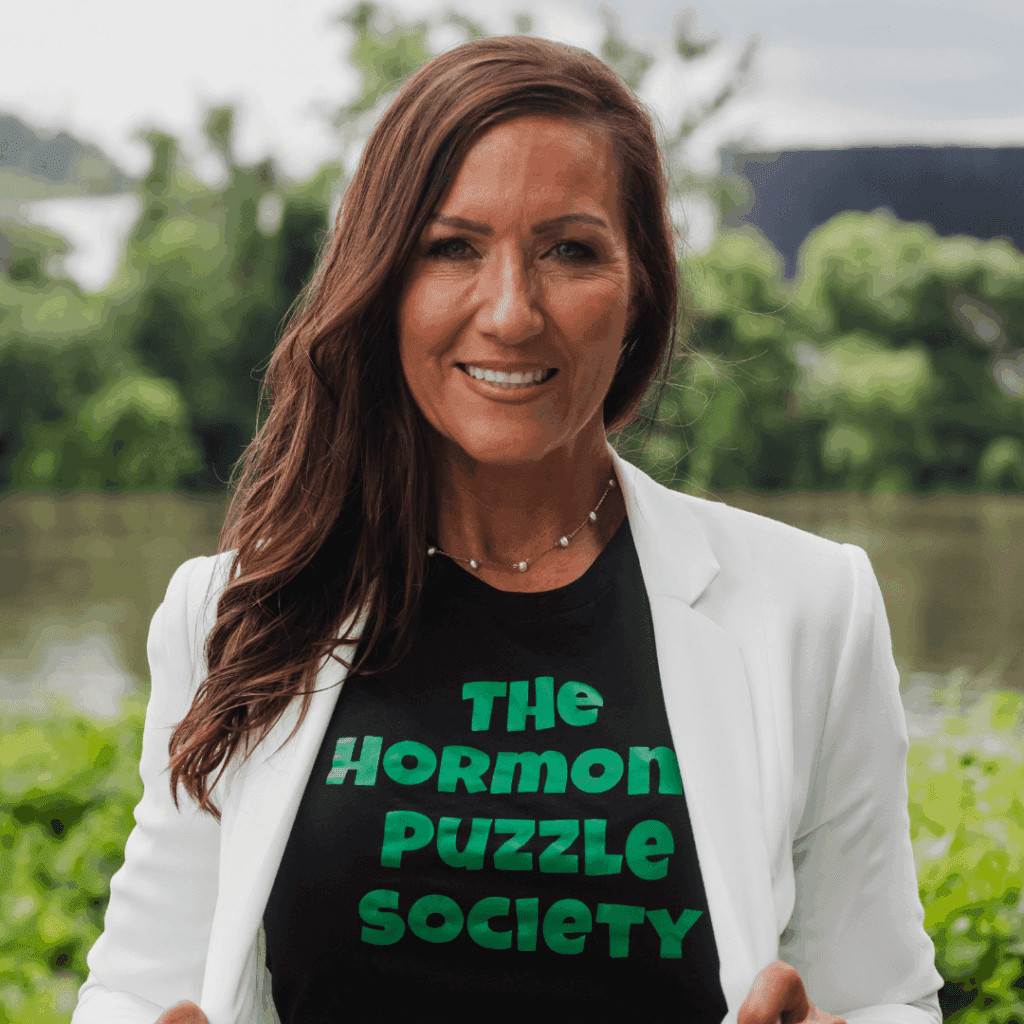 Dr. Kela Smith mentoring future fertility coaches through the certified Hormone Puzzle fertility support training program